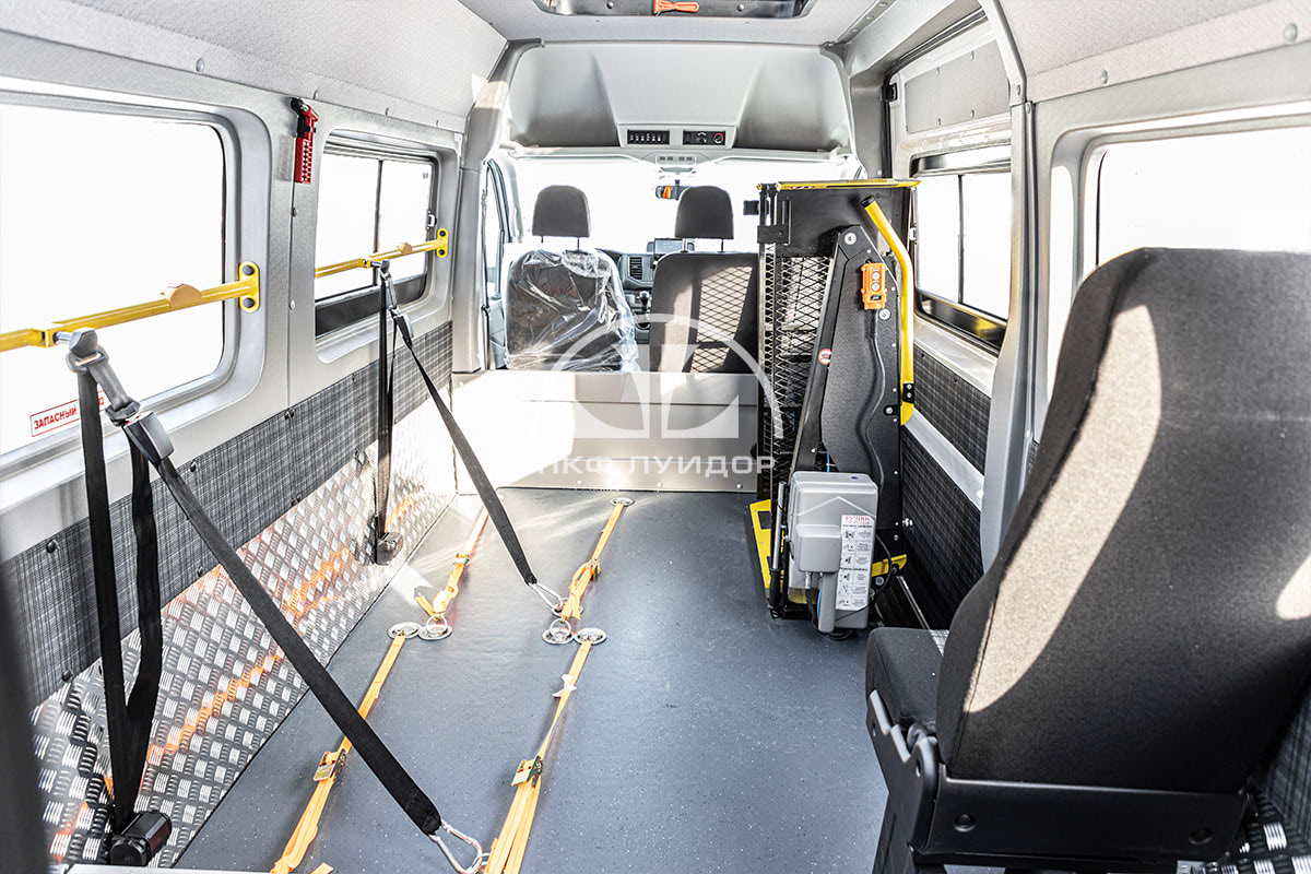 Автобус для перевозки инвалидов